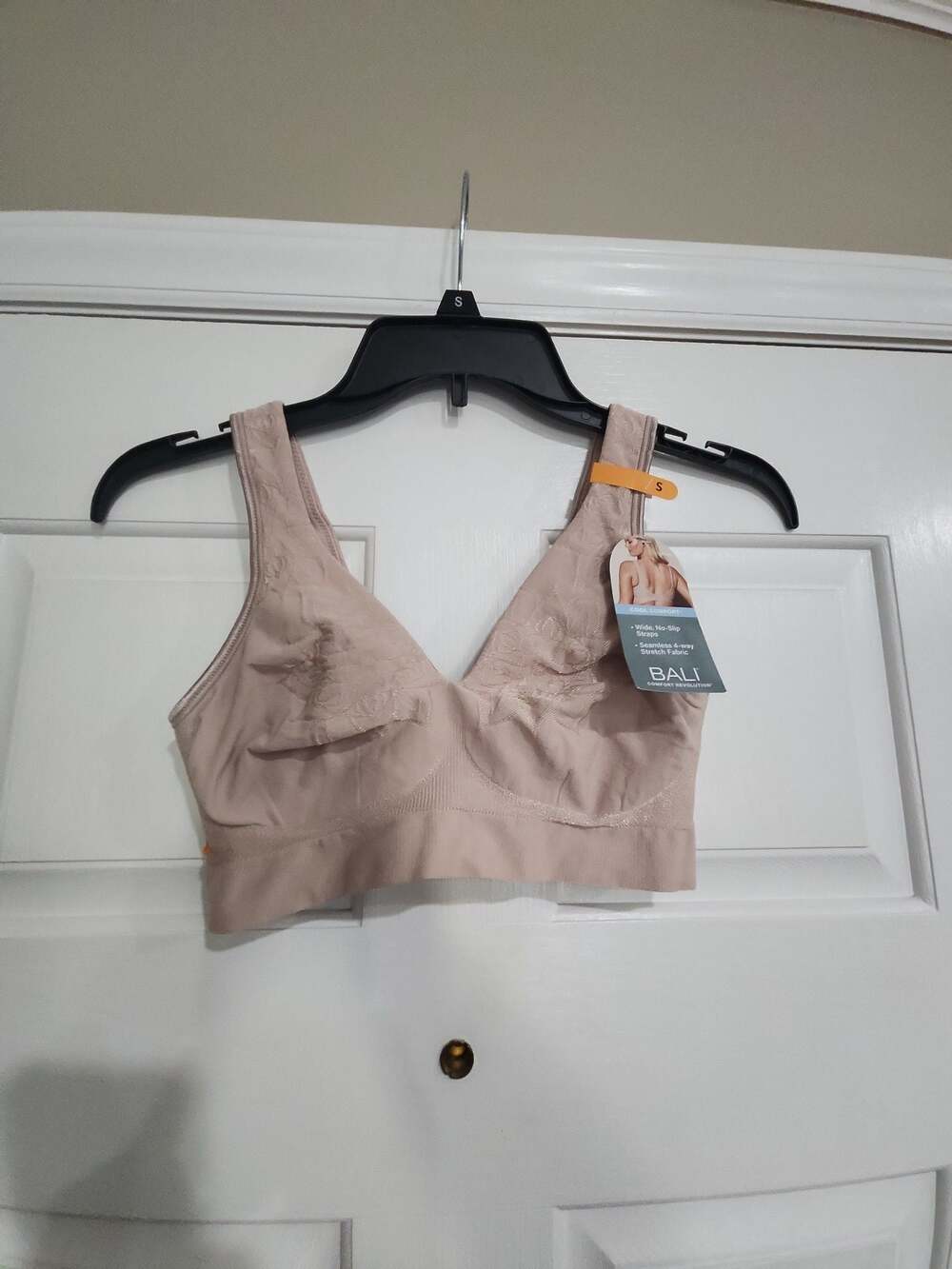 Bali Comfort Revolution DF3484 Cool Comfort Seamless 4-Way Stretch Wirefree Bra